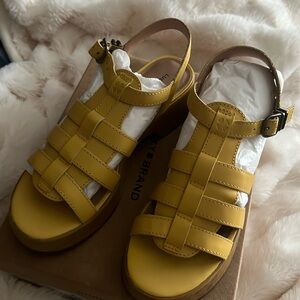 🆕 NIB Lucky Brand women’s gladiator platform shoes size 8